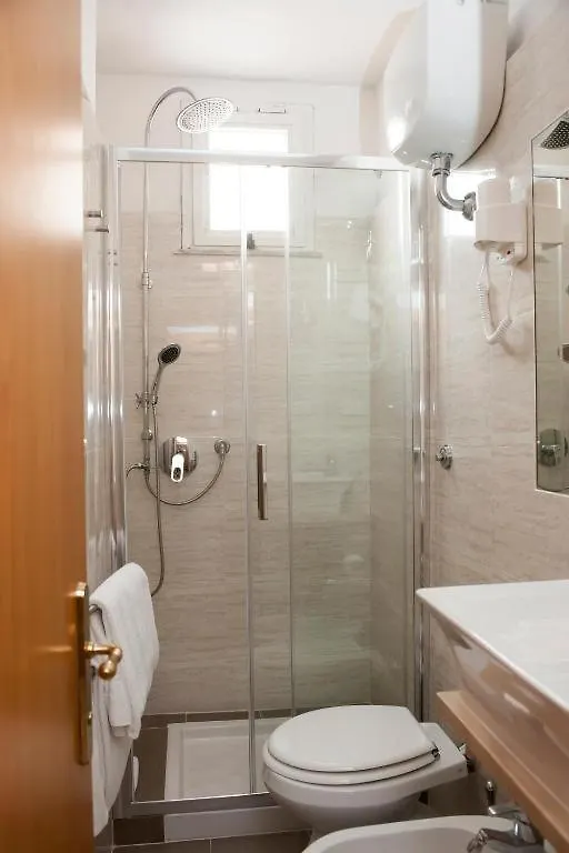 Hotel Touring Pisa 3*,  Olaszország